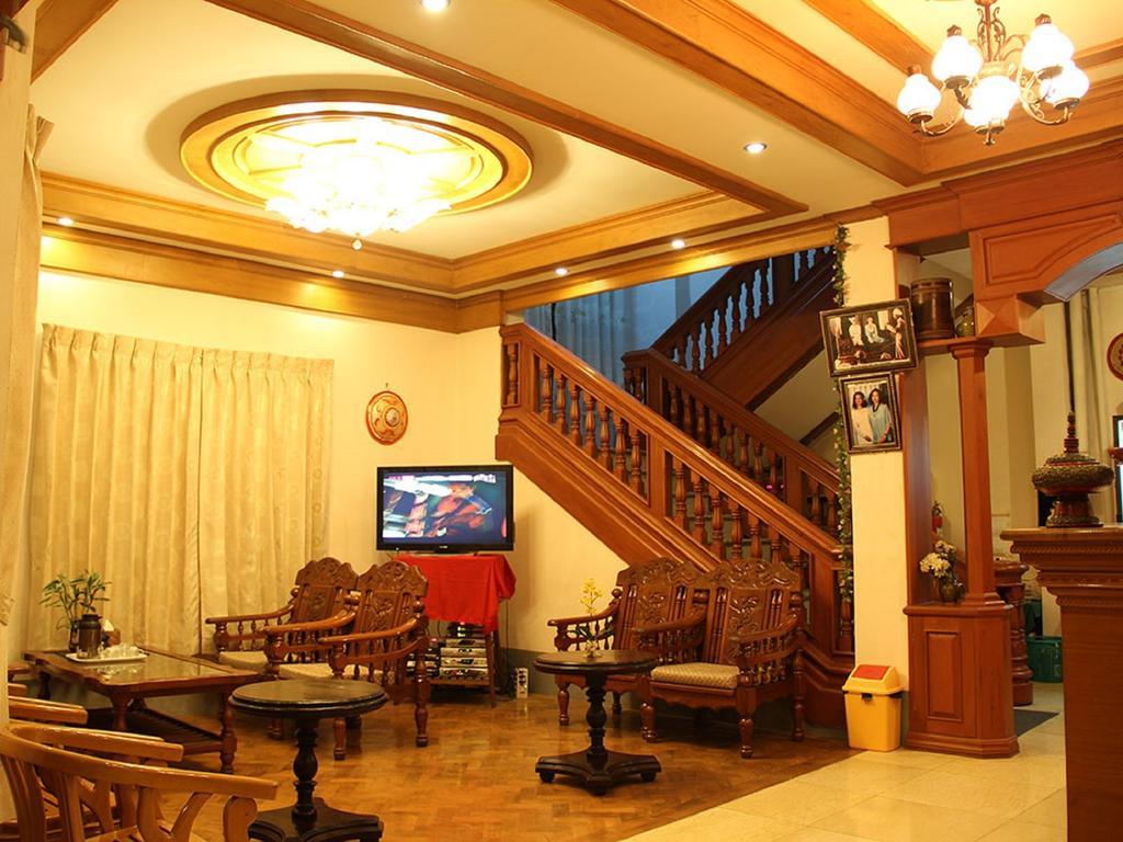 Hotel Mr. Charles