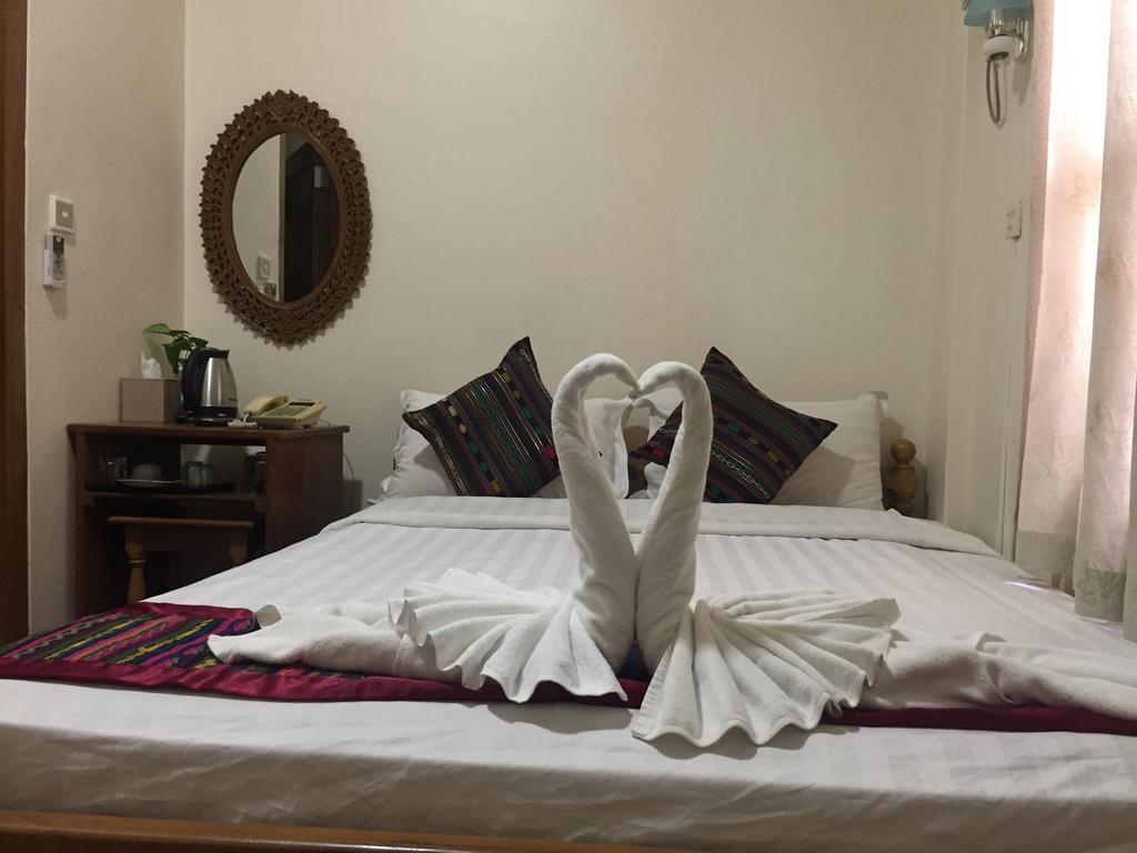 Mr. Charles Hotel 2*