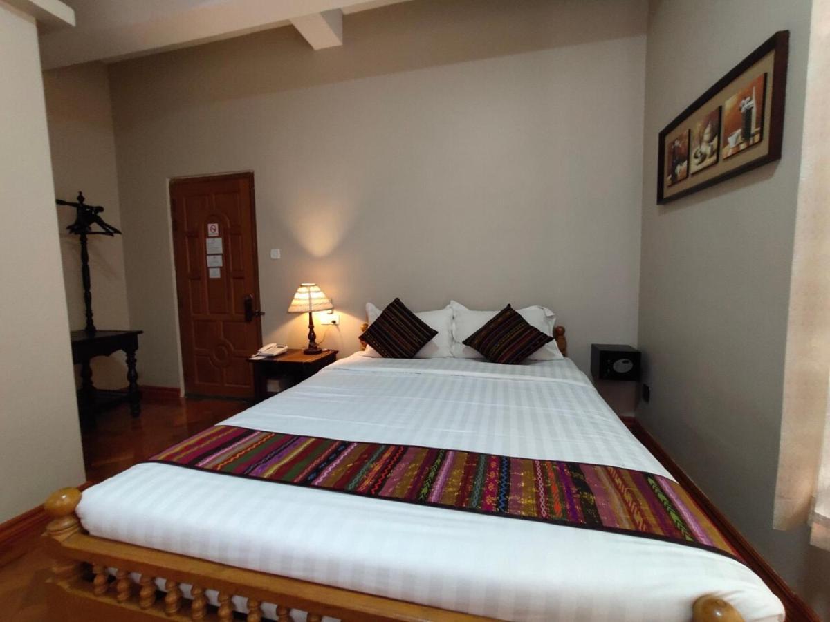Hotel Mr. Charles 2*