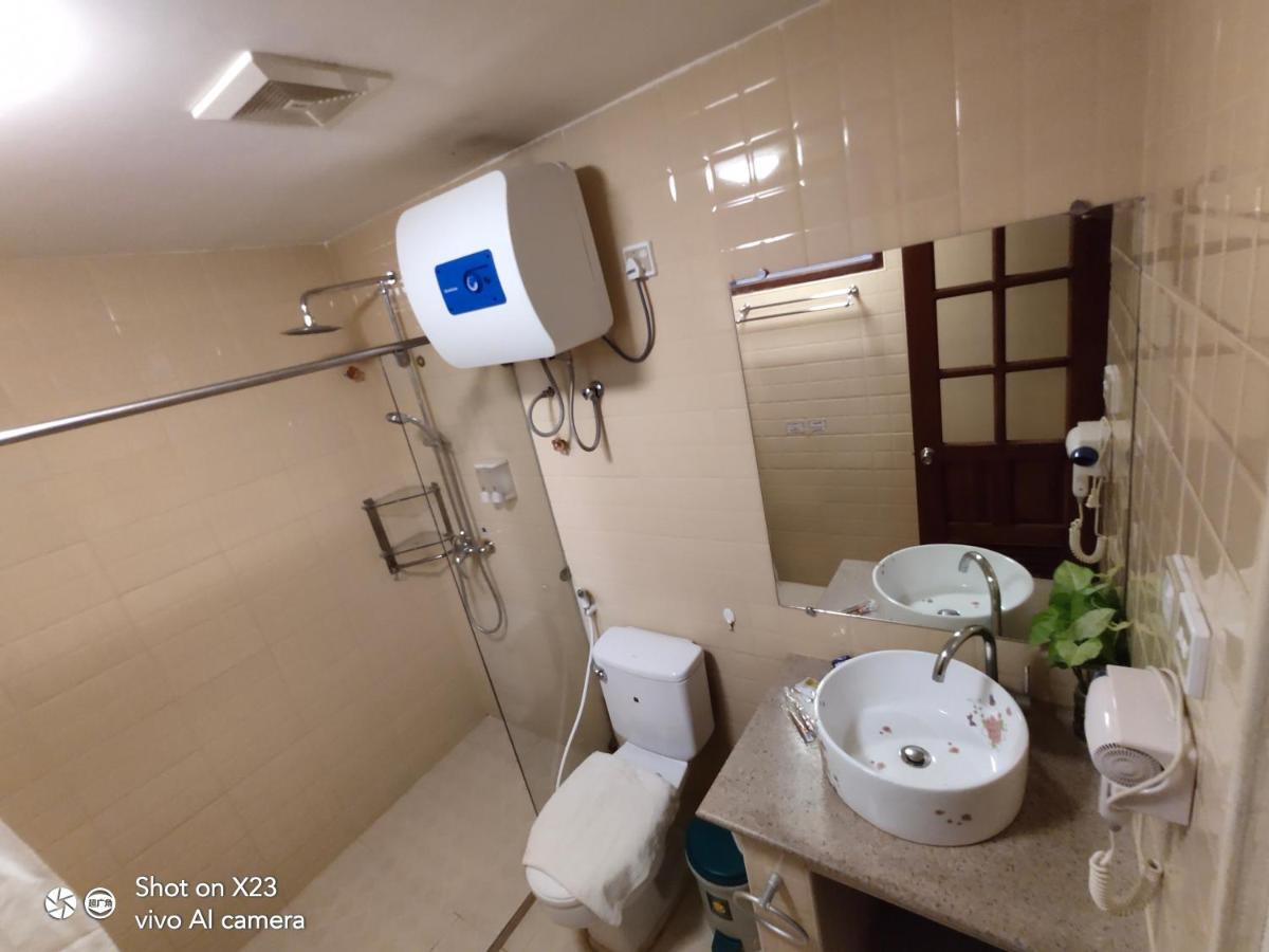 Hotel Mr. Charles Hsipaw