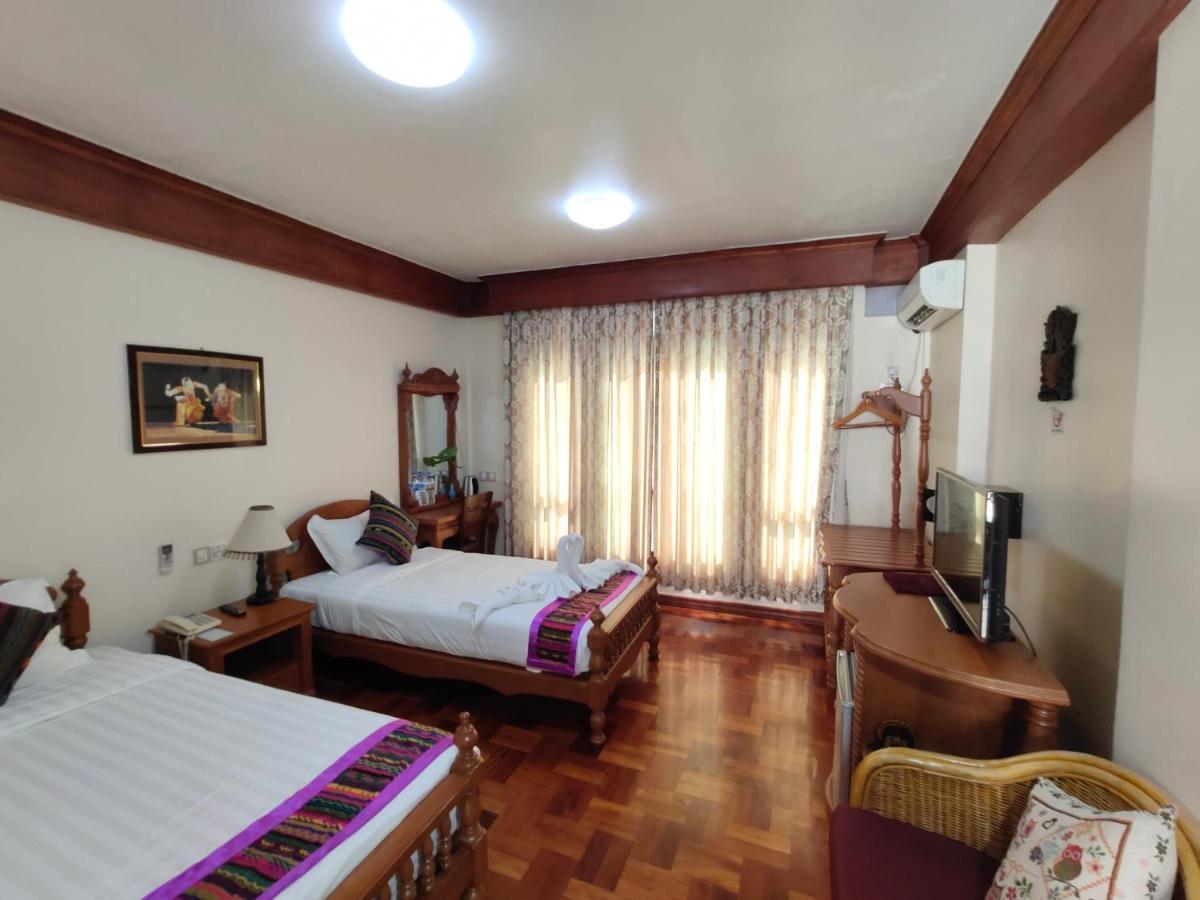 Hotel Mr. Charles 2*